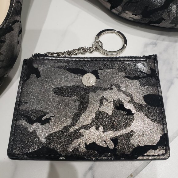 Nine West Camo Flats with id key fob - Picture 2 of 5